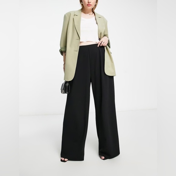 ASOS DESIGN Curve wide leg jersey suit pant in black - Picture 1 of 1